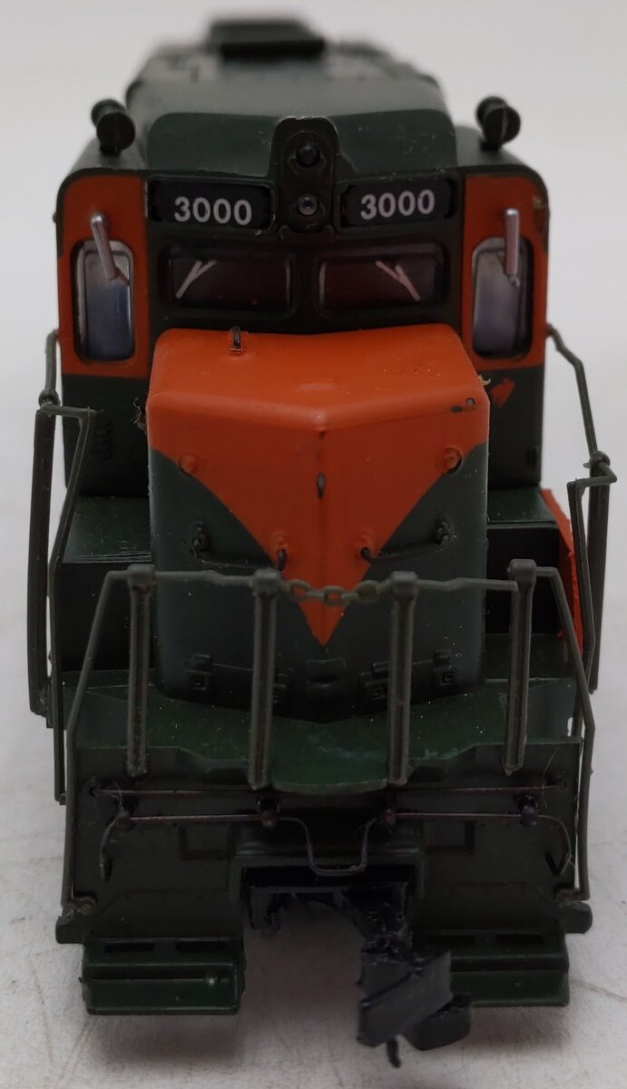 Bachmann 41-0824-11 HO Great Northern GP-30 Diesel Locomotive #3000 EX/Box