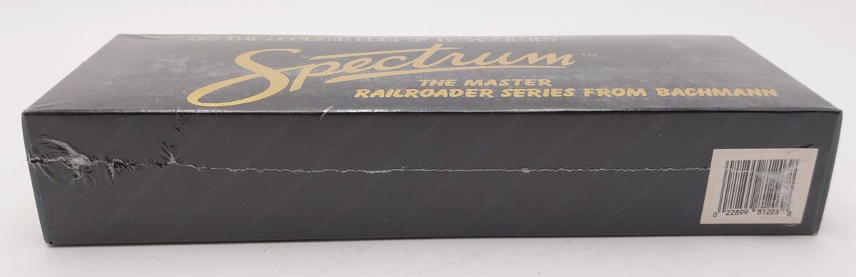 Bachmann 81203 HO Scale Santa Fe Fairbanks Morse H16-44 Diesel Locomotive #3019 MT/Box