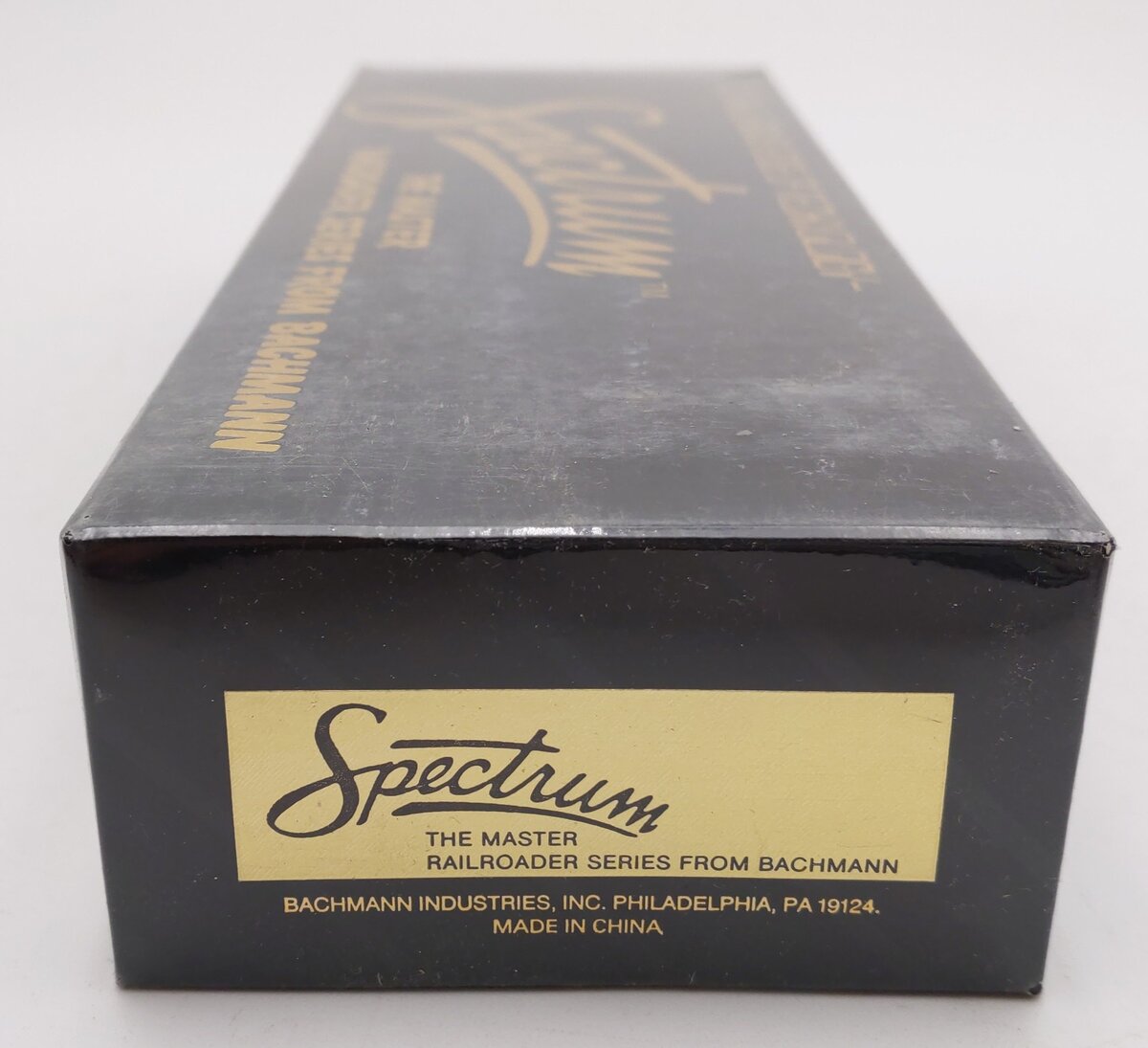 Bachmann 81203 HO Scale Santa Fe Fairbanks Morse H16-44 Diesel Locomotive #3019 MT/Box