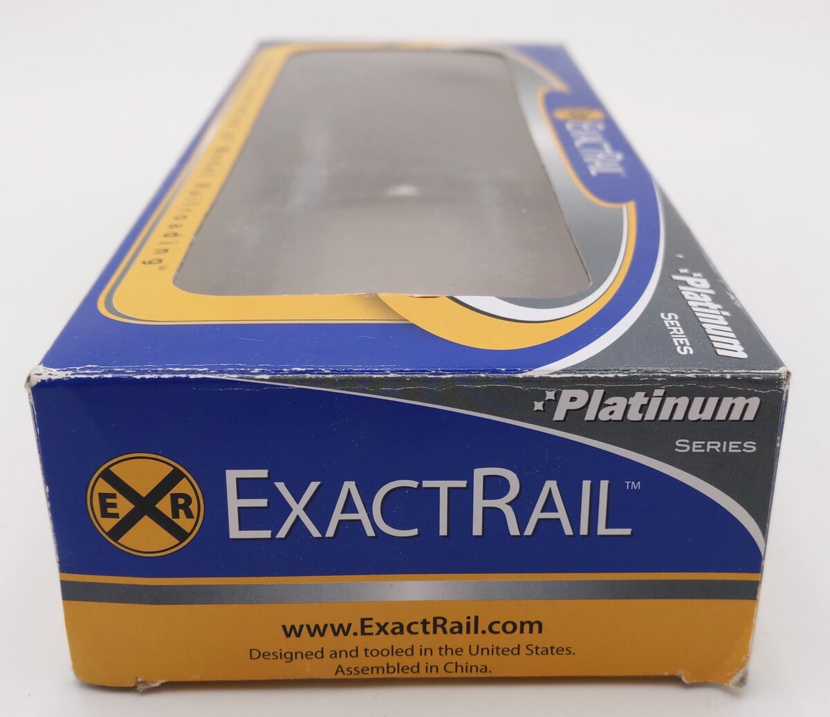 ExactRail EP-80194-2 HO Scale ATSF Helvetica PS-2CD 4427 Covered Hopper #302672 EX/Box