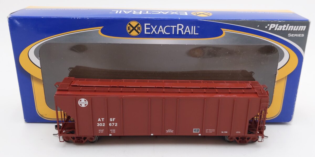 ExactRail EP-80194-2 HO Scale ATSF Helvetica PS-2CD 4427 Covered Hopper #302672 EX/Box