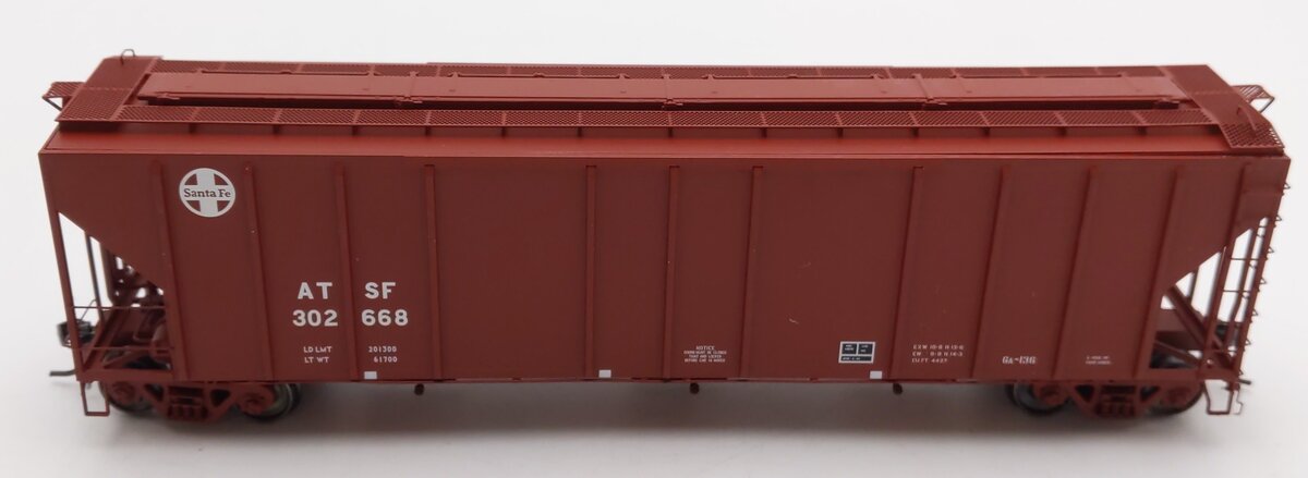 ExactRail EP-80194-1 HO Scale ATSF Helvetica PS-2CD 4427 Covered Hopper #302668 LN/Box