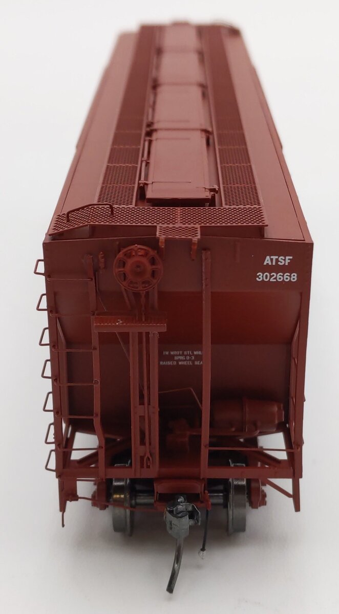 ExactRail EP-80194-1 HO Scale ATSF Helvetica PS-2CD 4427 Covered Hopper #302668 LN/Box