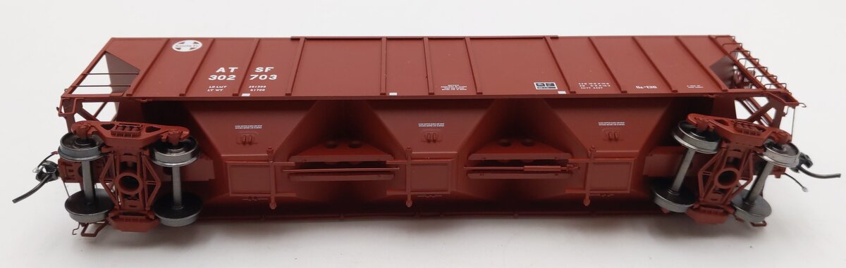 ExactRail EP-80194-4 HO Scale Santa Fe Helvetica PS-2CD Covered Hopper #302703 LN/Box