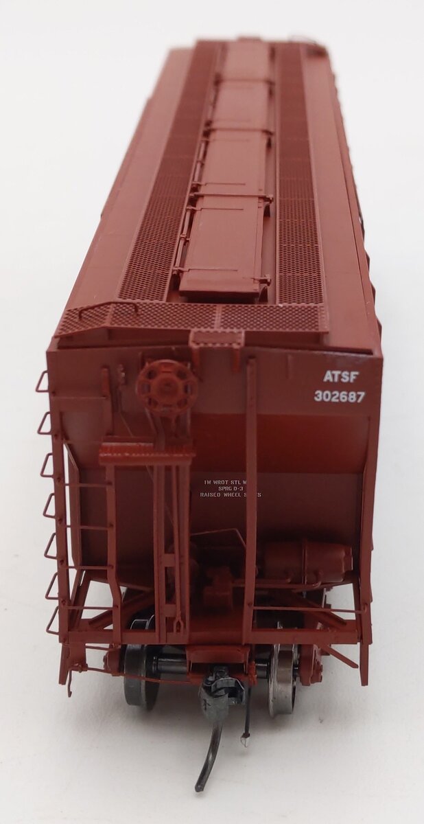 ExactRail EP-80194-3 HO Scale ATSF Helvetica PS-2CD 4427 Covered Hopper #302687 LN/Box