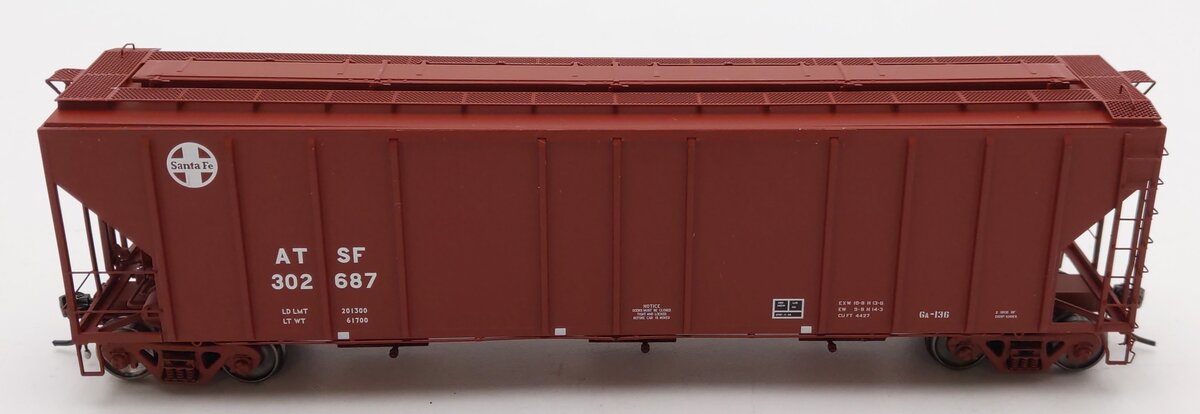 ExactRail EP-80194-3 HO Scale ATSF Helvetica PS-2CD 4427 Covered Hopper #302687 LN/Box