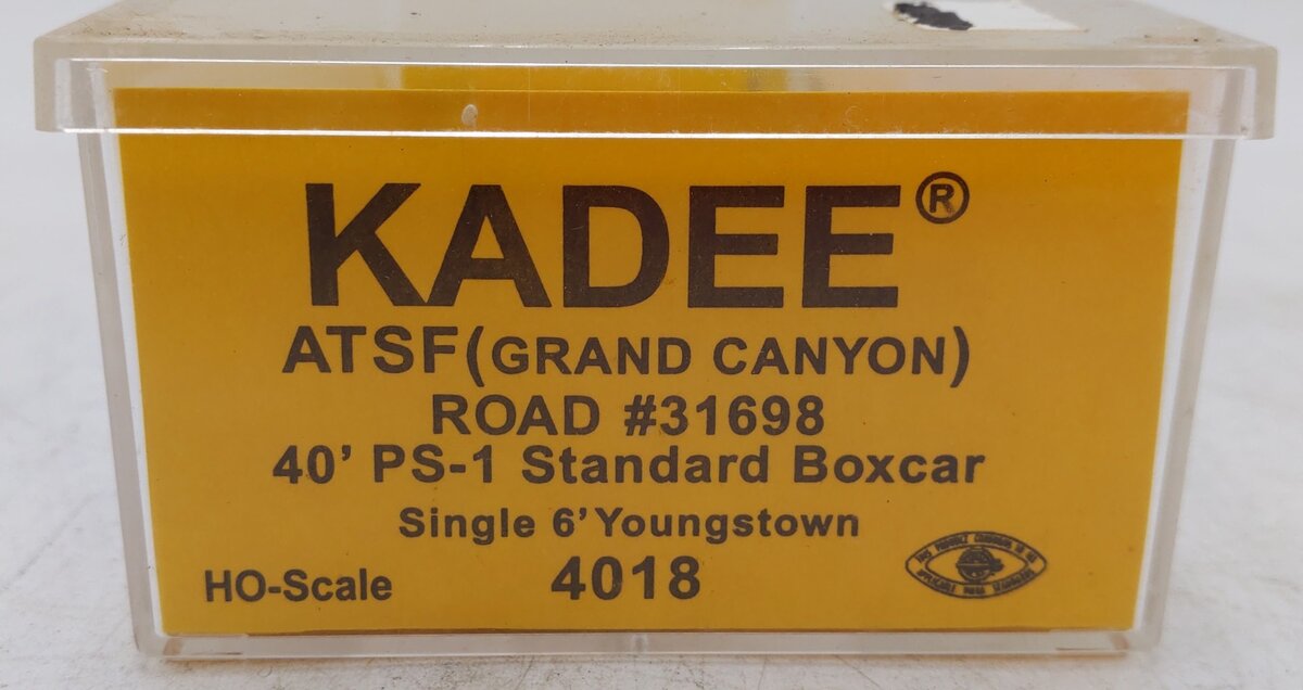 Kadee 4018 HO Atchison, Topeka & Santa Fe 40' PS-1 Boxcar #31698 EX/Box