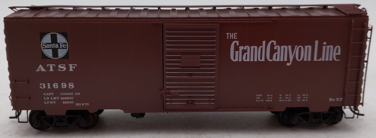 Kadee 4018 HO Atchison, Topeka & Santa Fe 40' PS-1 Boxcar #31698 EX/Box
