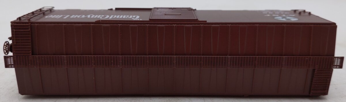 Kadee 4018 HO Atchison, Topeka & Santa Fe 40' PS-1 Boxcar #31698 EX/Box