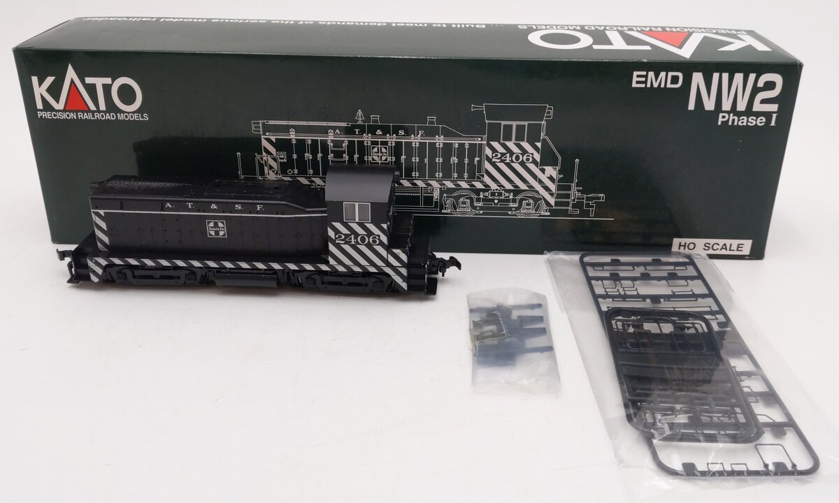 Kato 37-1009 HO Santa Fe EMD NW2 Phase I Switcher Diesel Locomotive #2406 w/DCC LN/Box