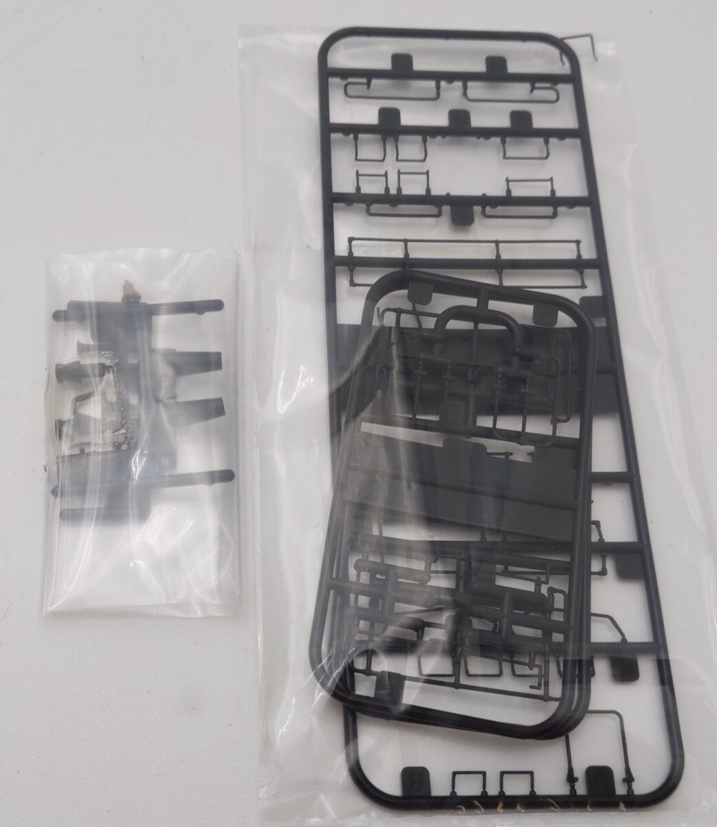 Kato 37-1009 HO Santa Fe EMD NW2 Phase I Switcher Diesel Locomotive #2406 w/DCC LN/Box