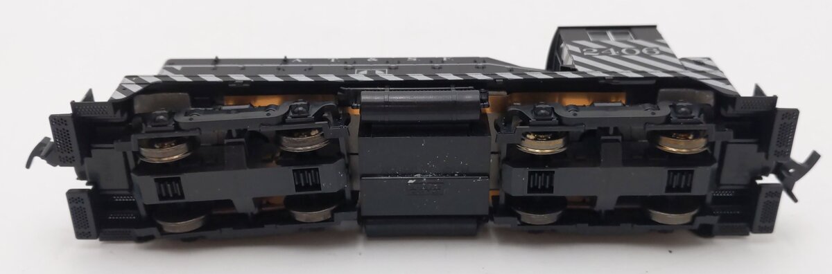 Kato 37-1009 HO Santa Fe EMD NW2 Phase I Switcher Diesel Locomotive #2406 w/DCC LN/Box