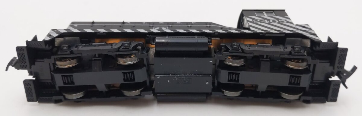 Kato 37-1008 HO Scale Santa Fe EMD NW2 Phase I Diesel Locomotive #2405 EX/Box