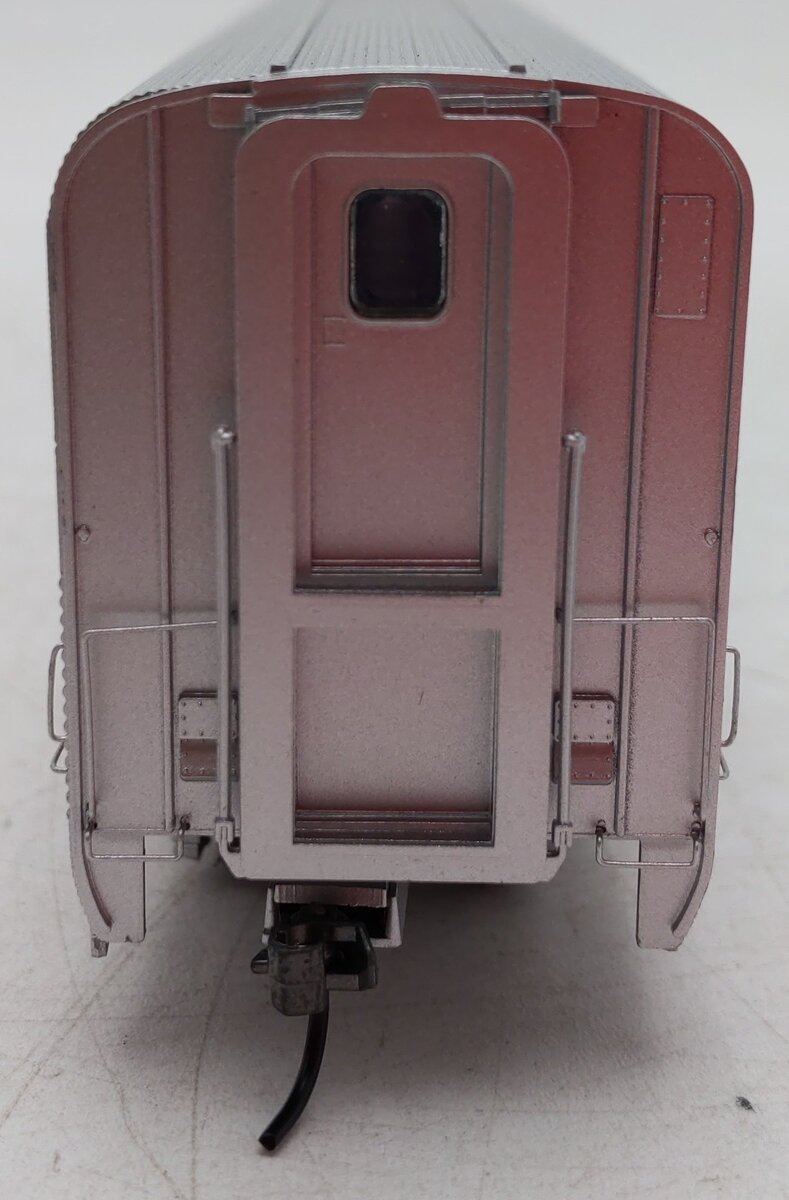 InterMountain TSP4820-16 HO Scale ATSF Hi-Level Coach Car #718 EX/Box