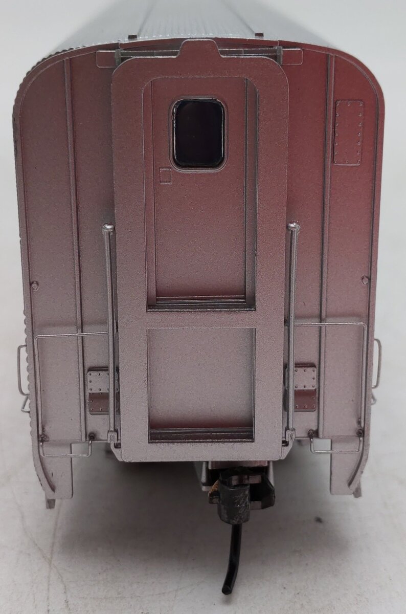 InterMountain TSP4820-15 HO Scale ATSF Hi-Level Coach Car #714 EX/Box