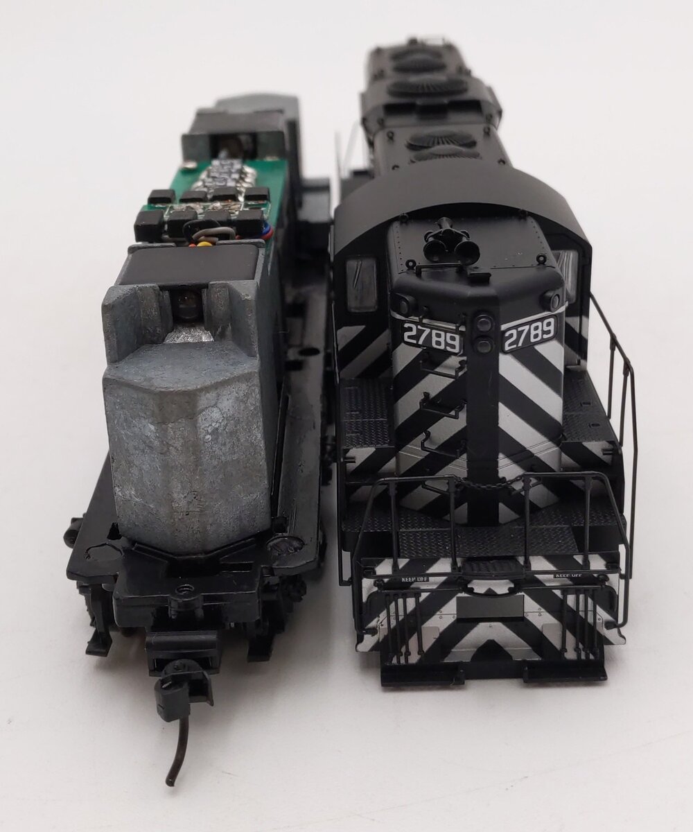 Proto 2000 23001 HO ATSF GP7 PhII Diesel Locomotive #2789 LN/Box