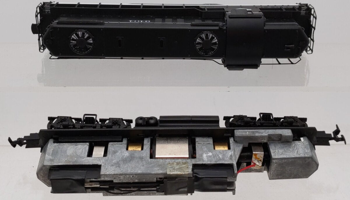 Proto 2000 8839 HO Illinois Central GP18 Diesel Locomotive #9404 EX/Box