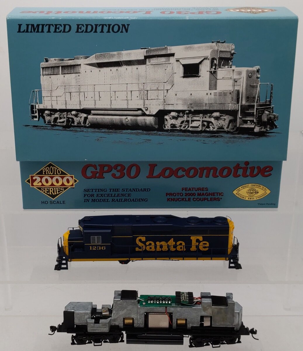 Proto 2000 23092 HO Santa Fe GP30 Locomotive #1236 EX/Box