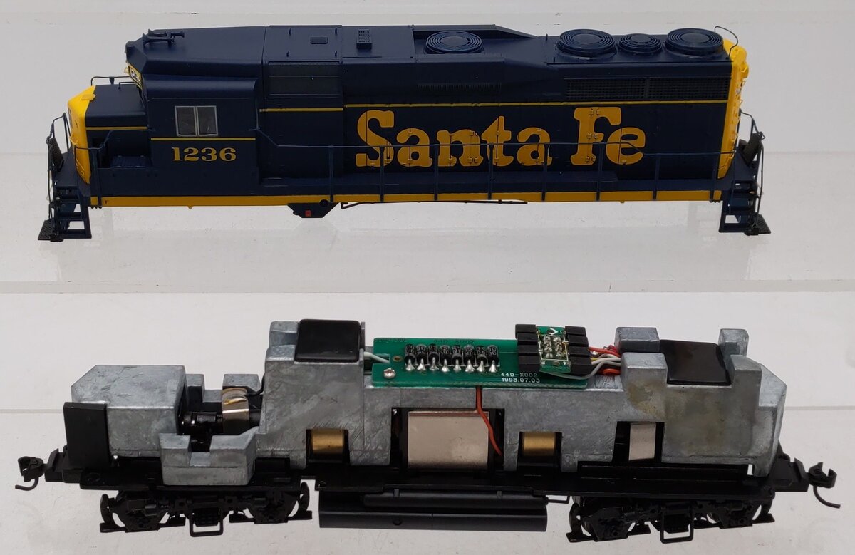 Proto 2000 23092 HO Santa Fe GP30 Locomotive #1236 EX/Box