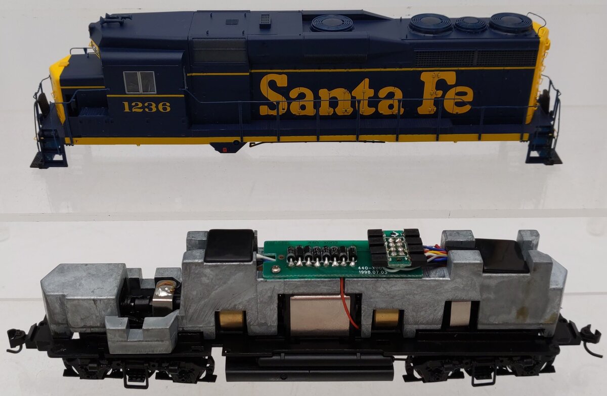 Proto 2000 23092 HO Santa Fe GP30 Locomotive #1236 EX/Box