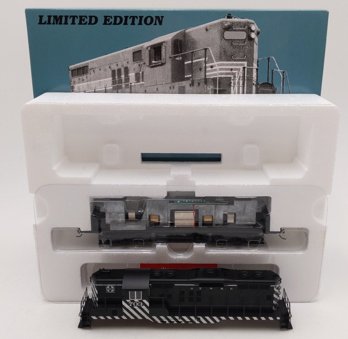 Proto 2000 23613 HO ATSF GP-9 Diesel Locomotive #703 LN/Box