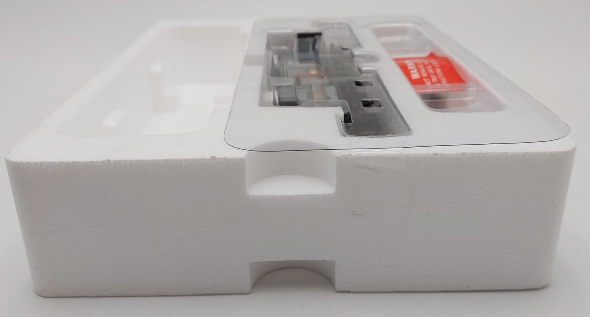 Proto 2000 23613 HO ATSF GP-9 Diesel Locomotive #703 LN/Box