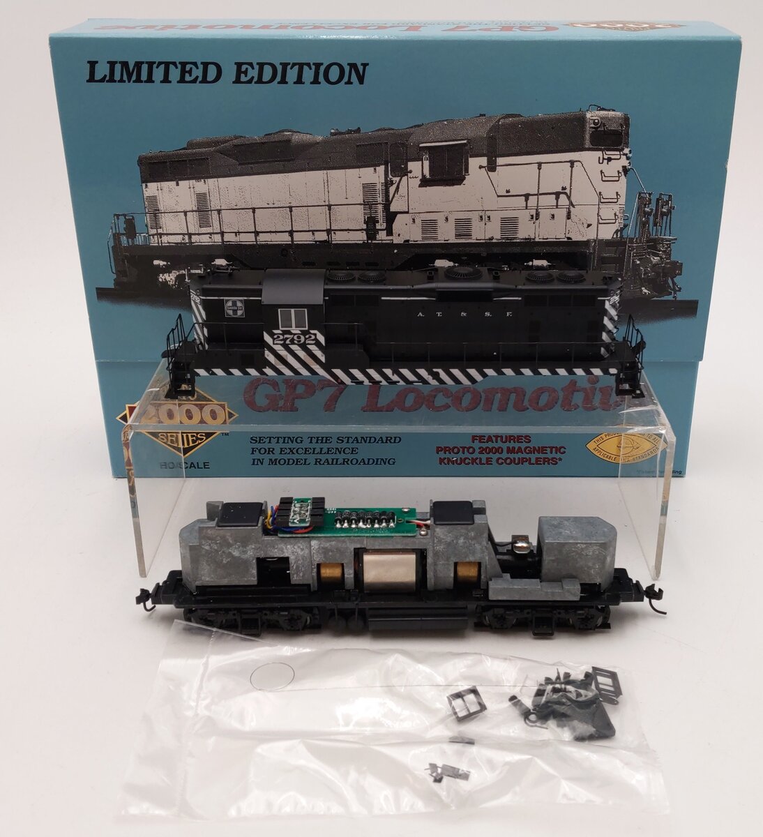Proto 2000 23002 Life Like HO AT&SF GP7 Phase II Diesel Locomotive #2792 LN/Box