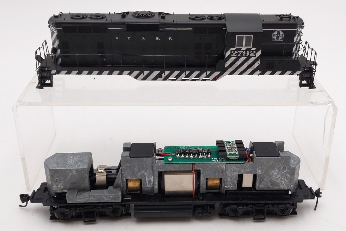 Proto 2000 23002 Life Like HO AT&SF GP7 Phase II Diesel Locomotive #2792 LN/Box