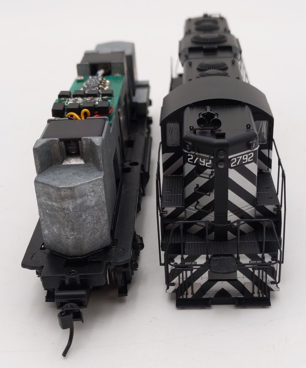 Proto 2000 23002 Life Like HO AT&SF GP7 Phase II Diesel Locomotive #2792 LN/Box