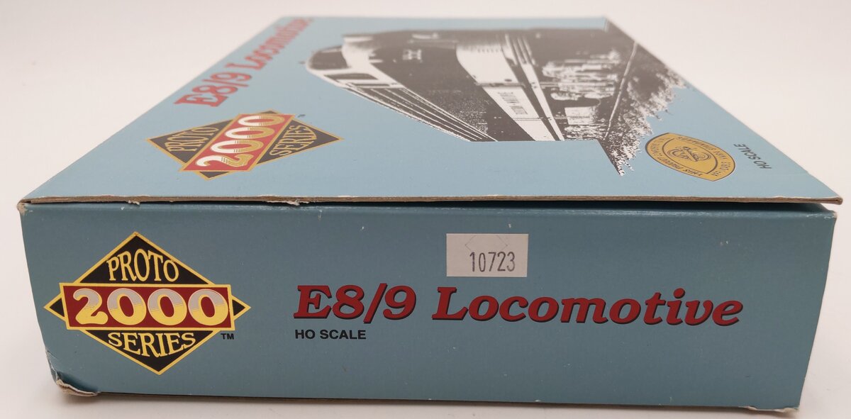 Proto 2000 8121 HO AT&SF E8/9 Diesel Locomotive #84 VG/Box