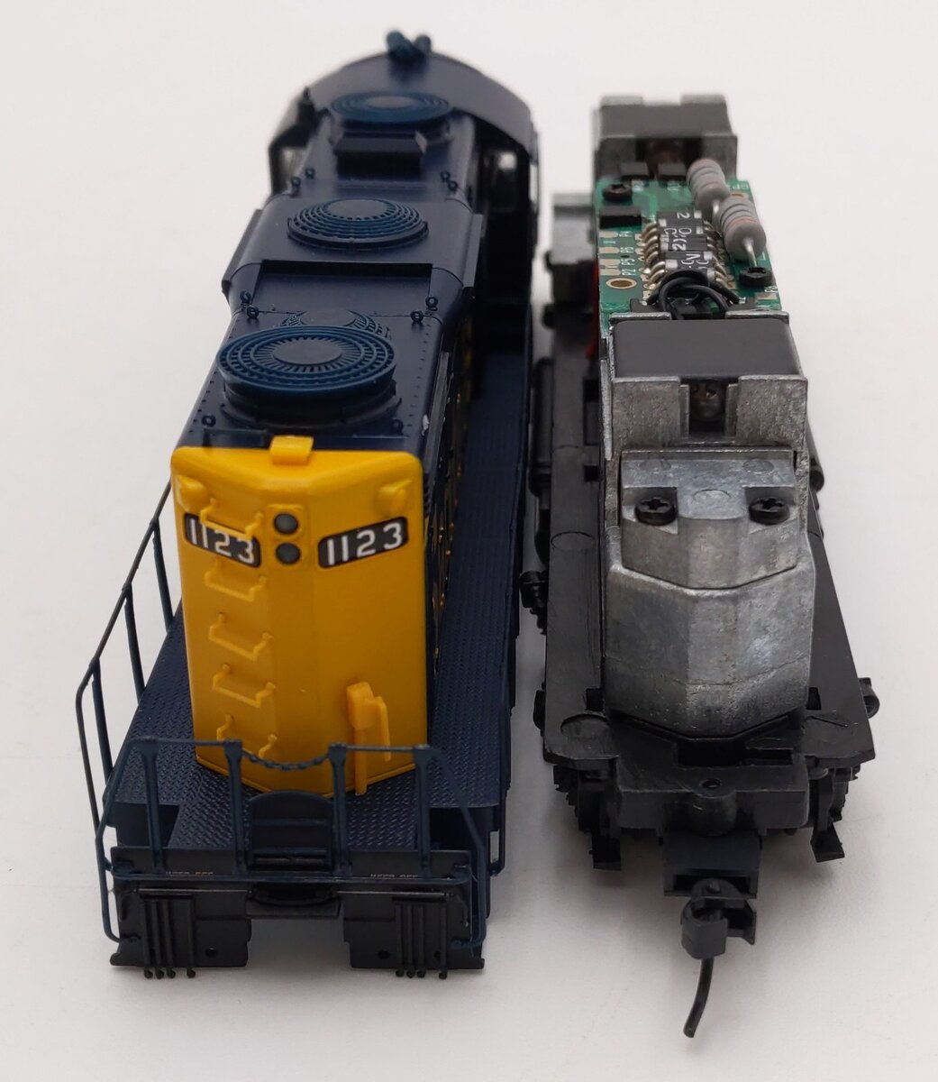 Proto 2000 8005 HO Scale ATSF GP20 Diesel Locomotive #1123 - DC LN/Box