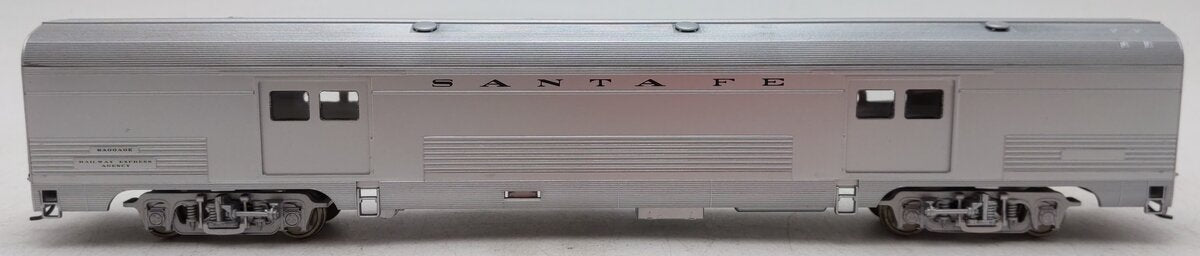 Walthers 932-6405 HO Santa Fe 73' Budd Streamlined Baggage Car EX/Box