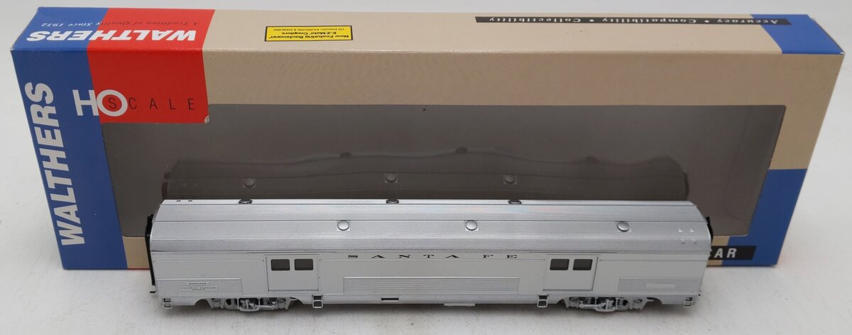 Walthers 932-6405 HO Santa Fe 73' Budd Streamlined Baggage Car EX/Box