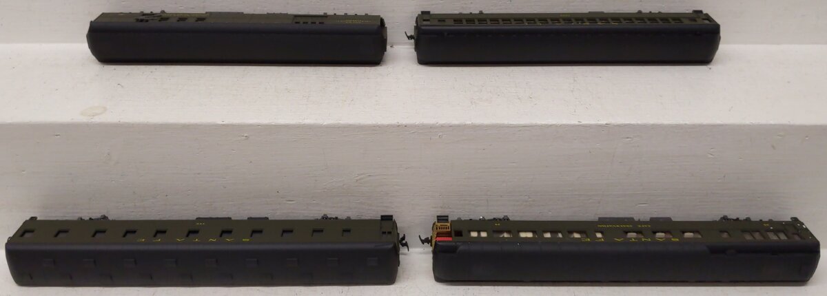 Rivarossi 6915 HO Santa Fe 4-Car Passenger Set (Set B) EX/Box