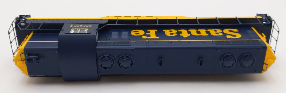 Proto 2000 23038 HO Scale AT&SF EMD GP7 Phase II Diesel Locomotive #2821 NIB