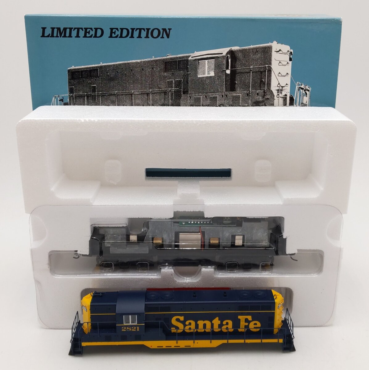 Proto 2000 23038 HO Scale AT&SF EMD GP7 Phase II Diesel Locomotive #2821 LN/Box