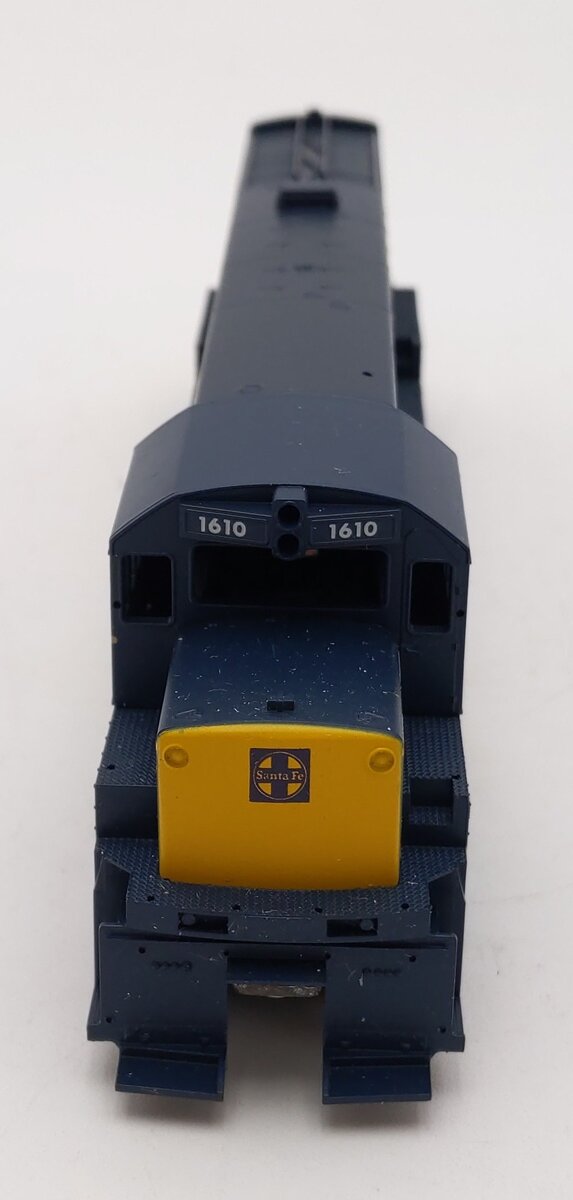 Stewart Hobbies, Inc 7110 HO Scale Santa Fe GE U25B Diesel Locomotive #1600 VG/Box
