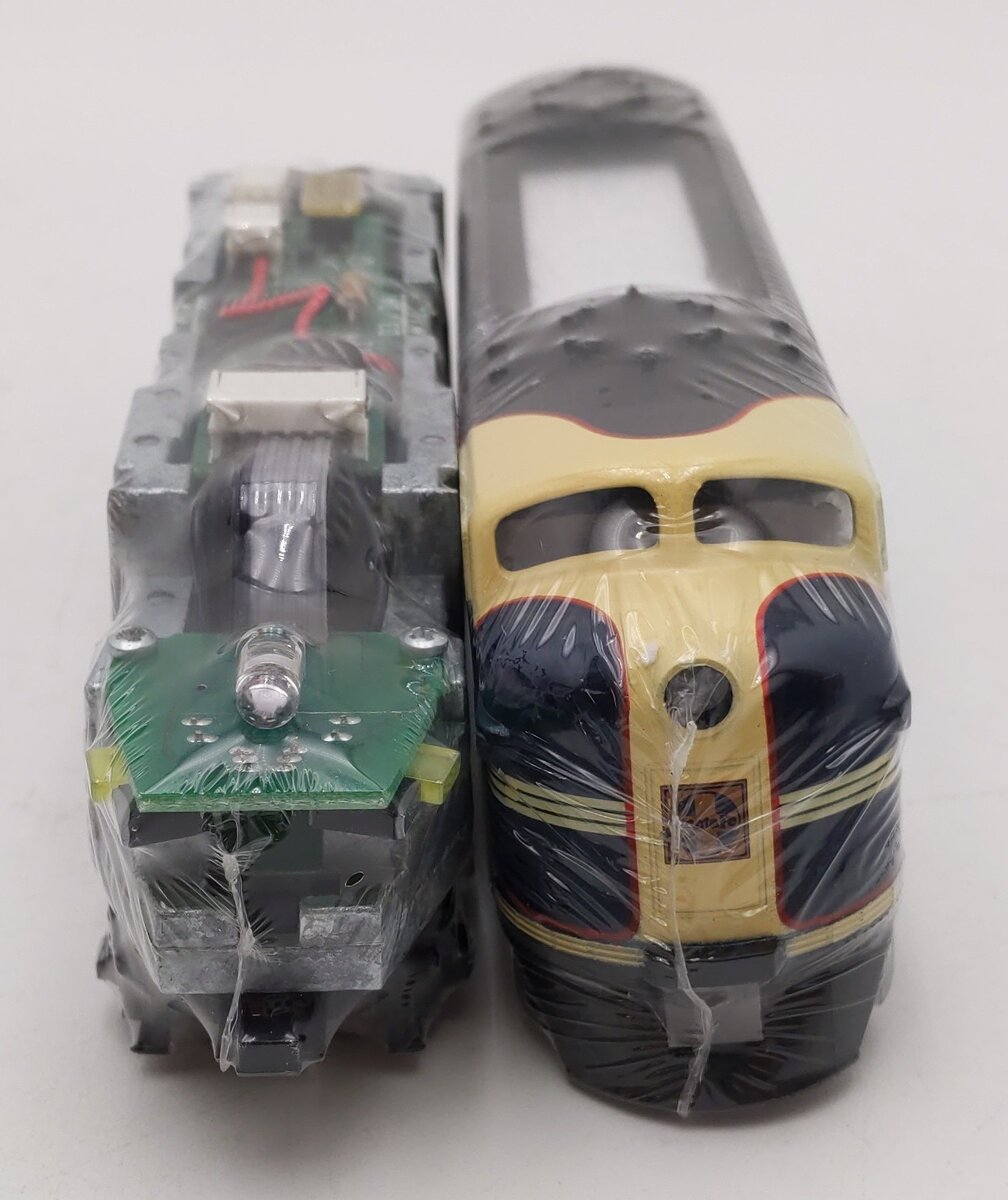 Stewart 5016 HO Santa Fe FTA Powered Diesel Locomotive NIB