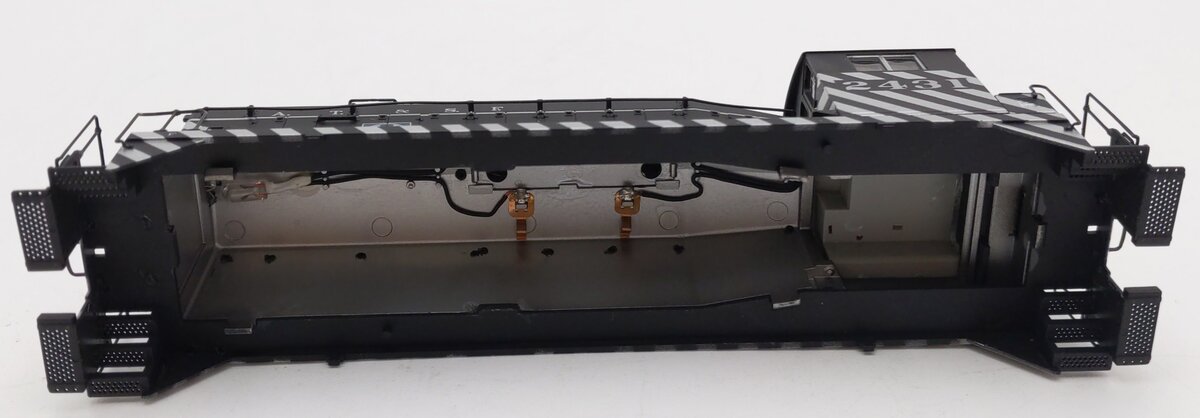 Proto 2000 8055 HO AT&SF SW9/1200 Locomotive #2431 NIB