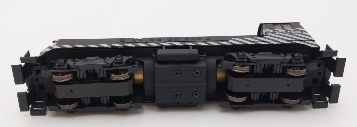 Stewart Hobbies 4707 HO Scale Santa Fe Diesel Locomotive #2214 LN/Box