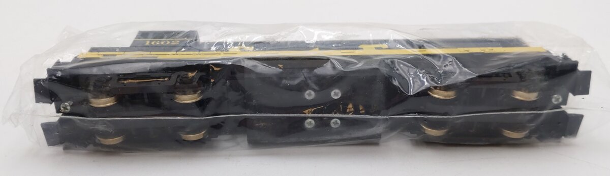 Stewart 7205 HO Santa Fe GE U25B Phase II Diesel Locomotive #1602 NIB