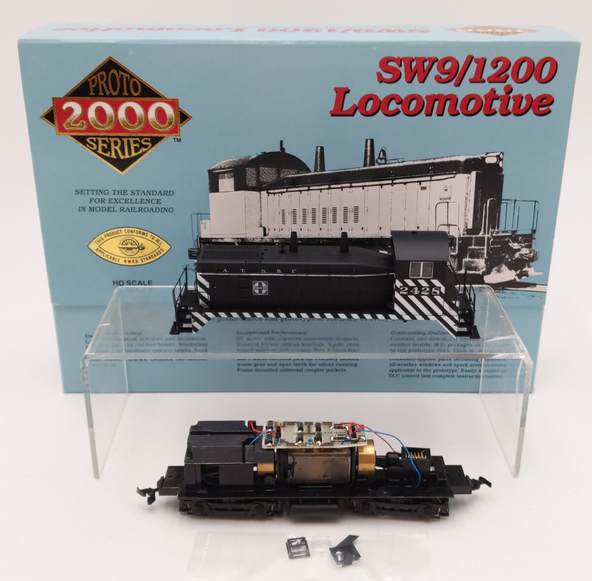 Proto 2000 8049 HO AT&SF Diesel Locomotive #2428 EX/Box