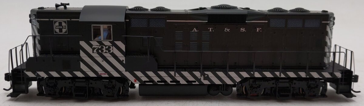 Walthers 910-10479 HO Santa Fe EMD GP9 PhII Diesel Locomotive Standard DC #733 LN/Box