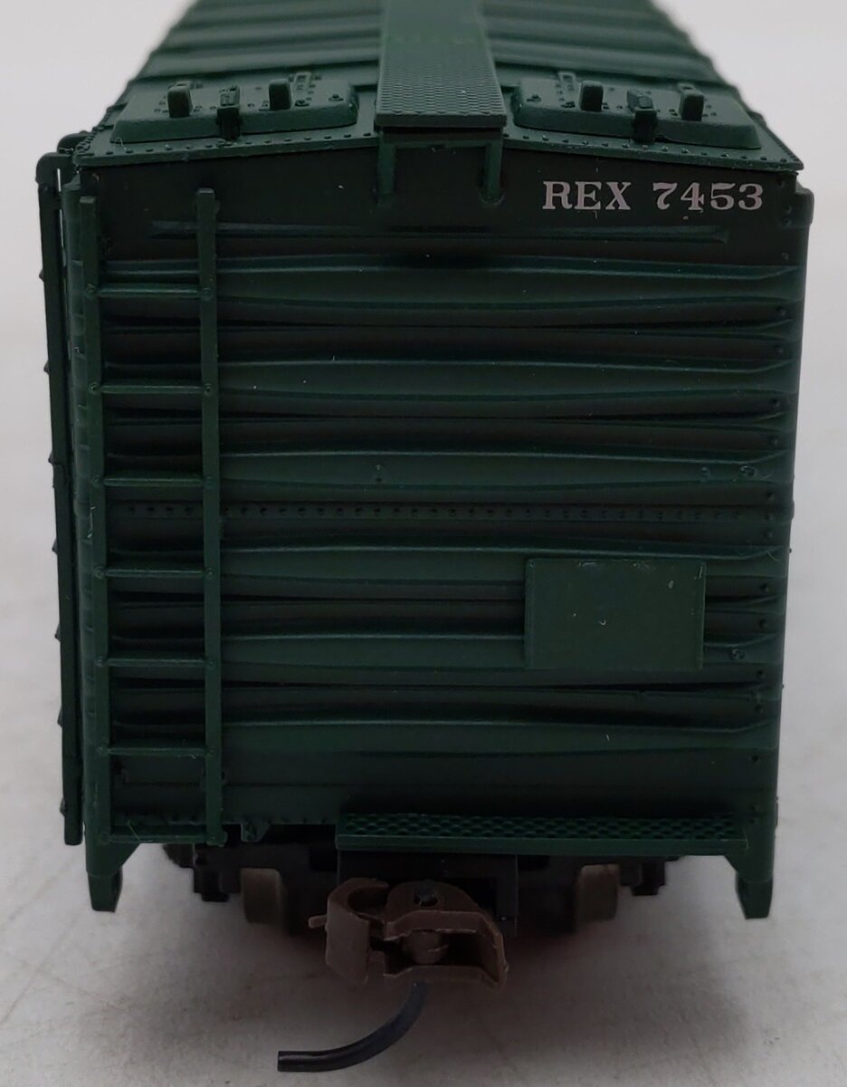 Walthers 932-6241 HO Scale Railway Express Agency 50' Express Reefer #7453 EX/Box