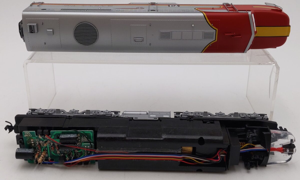 Proto 2000 21569 HO Scale Santa Fe PA Diesel Locomotive #73 EX/Box