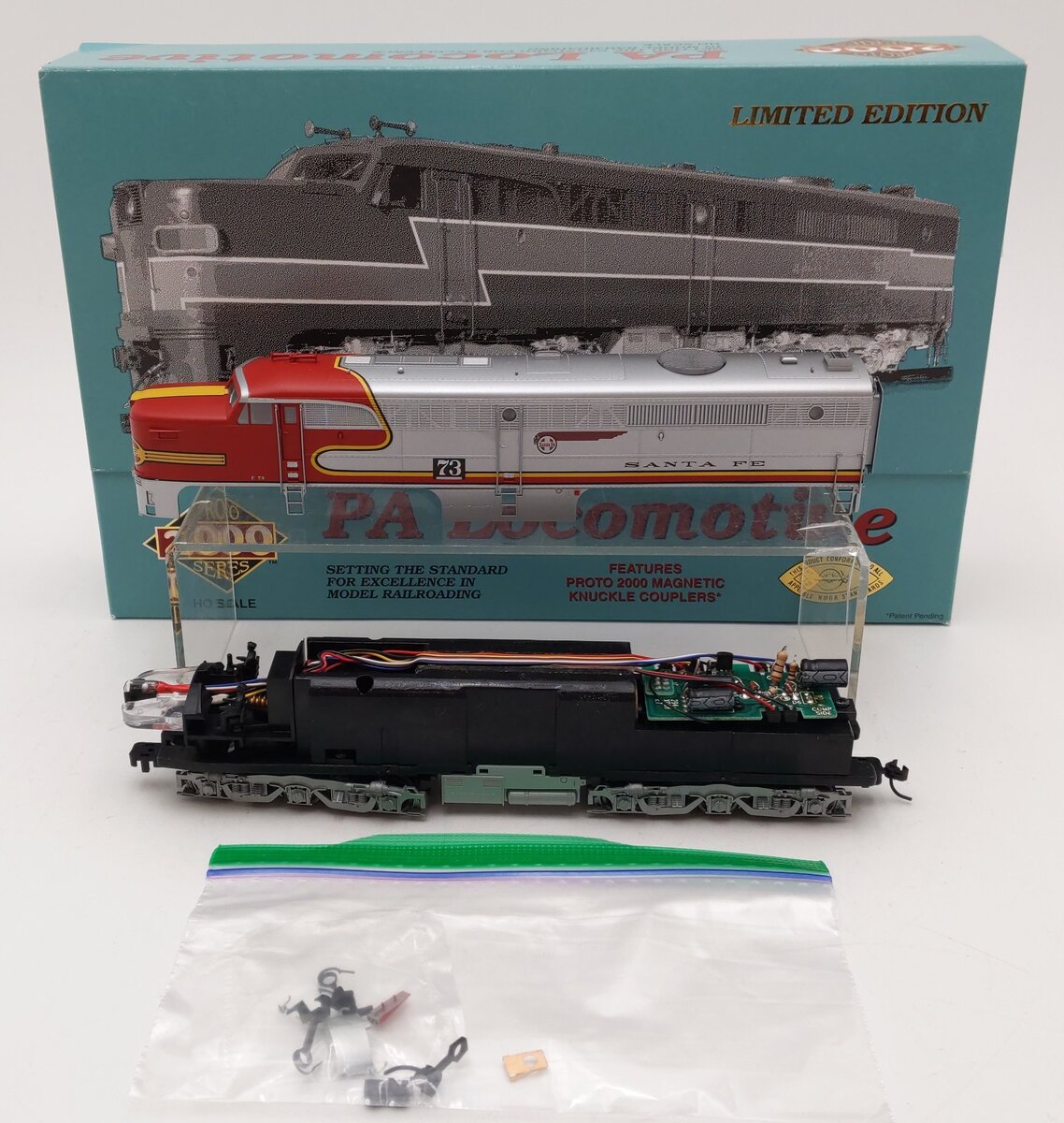 Proto 2000 21569 HO Scale Santa Fe PA Diesel Locomotive #73 EX/Box