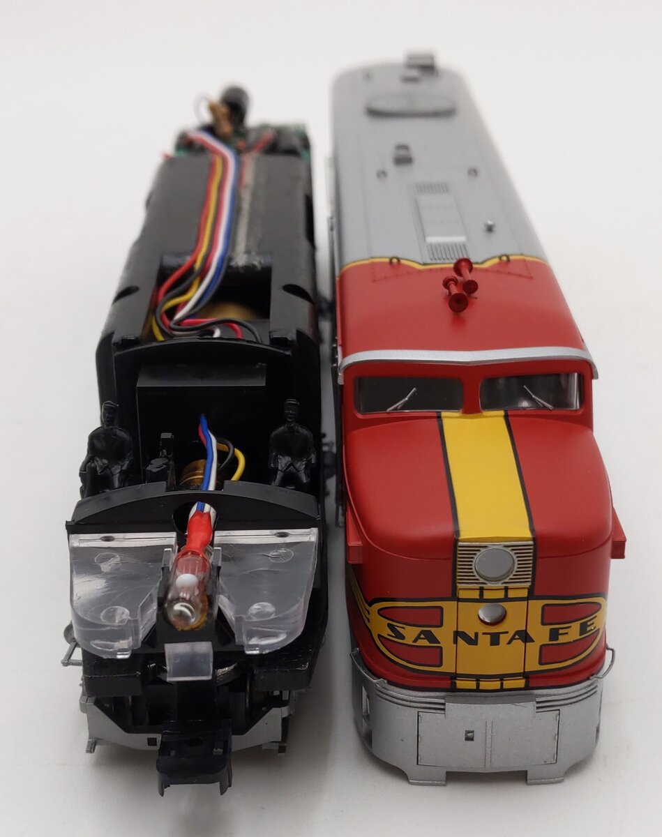 Proto 2000 21569 HO Scale Santa Fe PA Diesel Locomotive #73 EX/Box