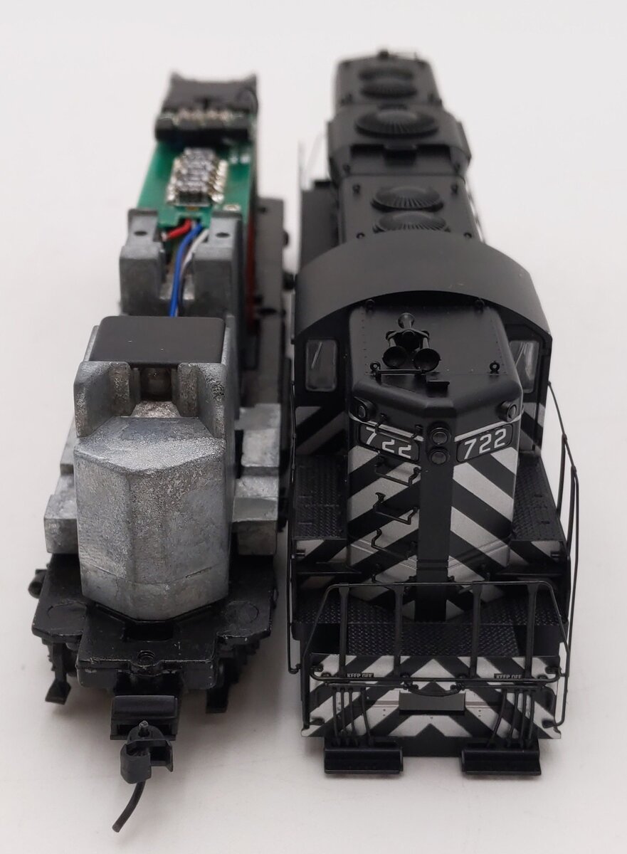 Proto 2000 23601 HO AT&SF GP9 Diesel Locomotive #722 LN/Box