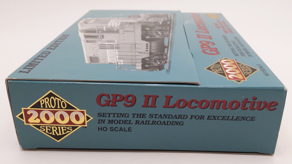 Proto 2000 23696 HO Scale Santa Fe GP9 Diesel Locomotive #721 EX/Box