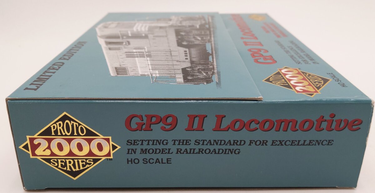 Proto 2000 23696 HO Scale Santa Fe GP9 Diesel Locomotive #721 NIB